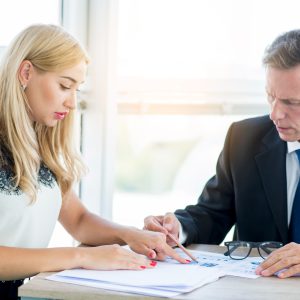 Revisión de contratos Revisión de contratos